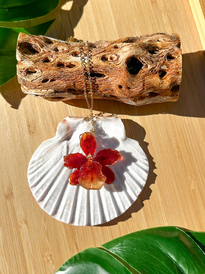 Roshni Orchid Necklace