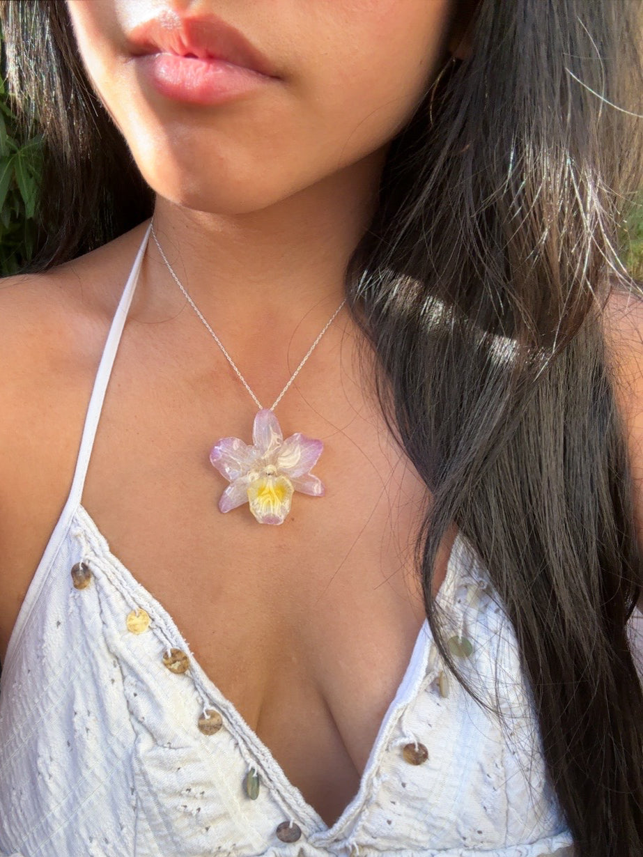 Angela Orchid Necklace – Takahashi Boutique